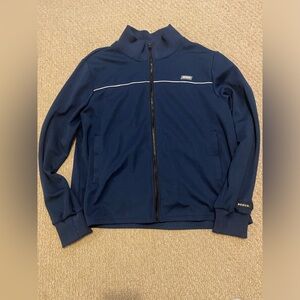 Bench zip up